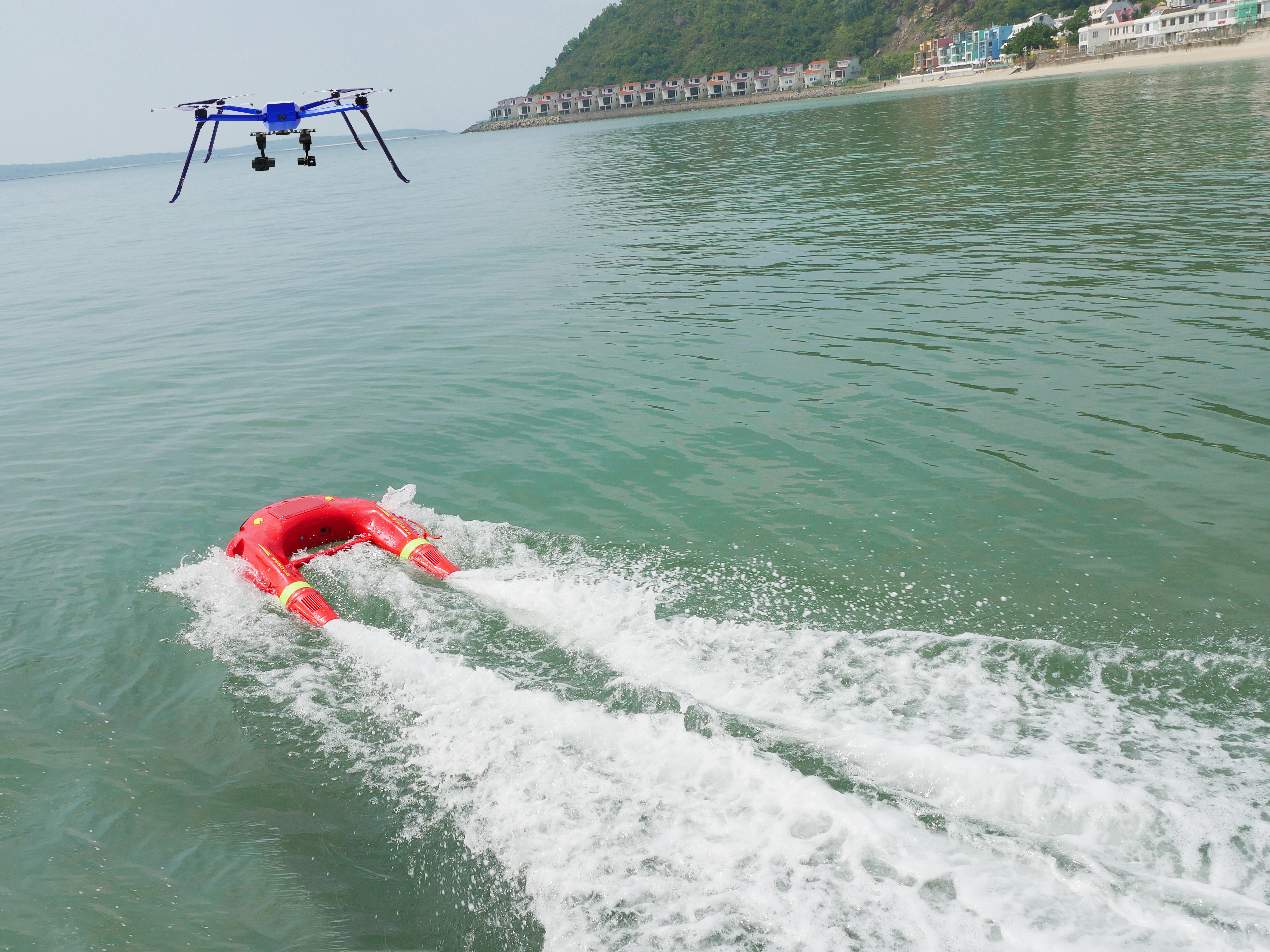 ?水上救援機(jī)器人，救援從未如此高效！